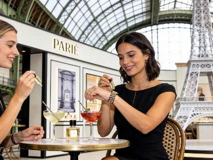 Jean Paul Gaultier transforme Les Halles avec un café parfumé gratuit Soyons Élégantes