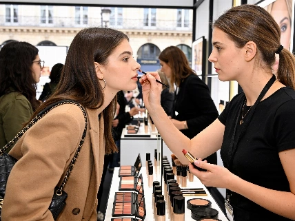 Paris : les pop-ups beauté bousculent la capitale cet automne Soyons Élégantes